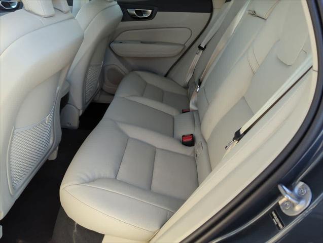 new 2025 Volvo XC60 car, priced at $51,450