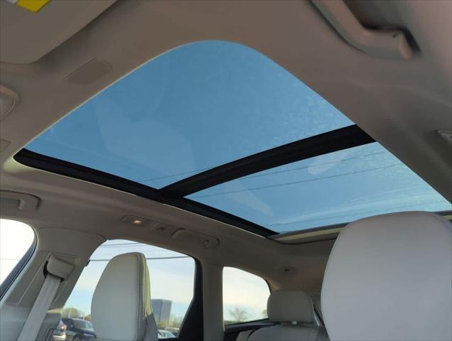 new 2025 Volvo XC60 car, priced at $51,450