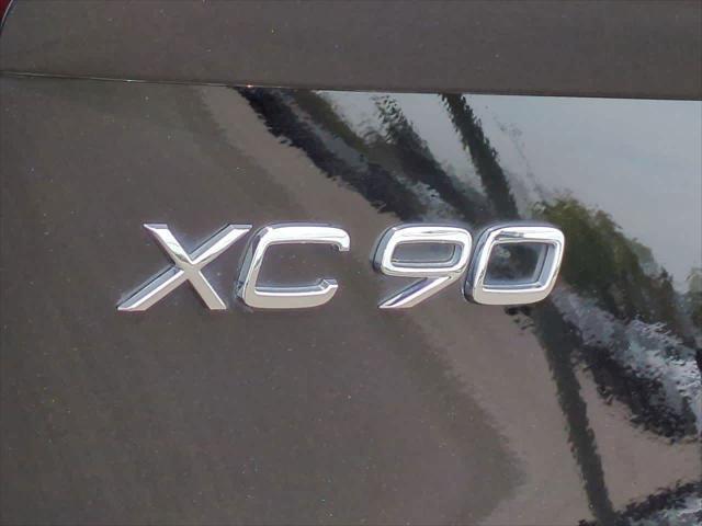 used 2022 Volvo XC90 Recharge Plug-In Hybrid car, priced at $55,500