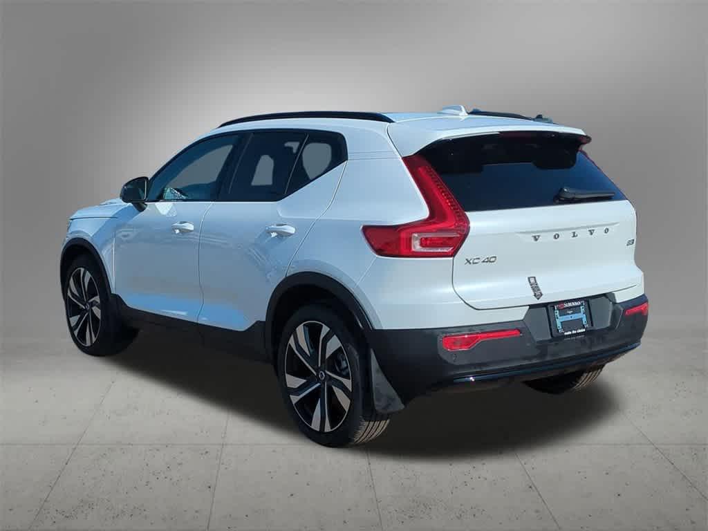 new 2025 Volvo XC40 car, priced at $50,188