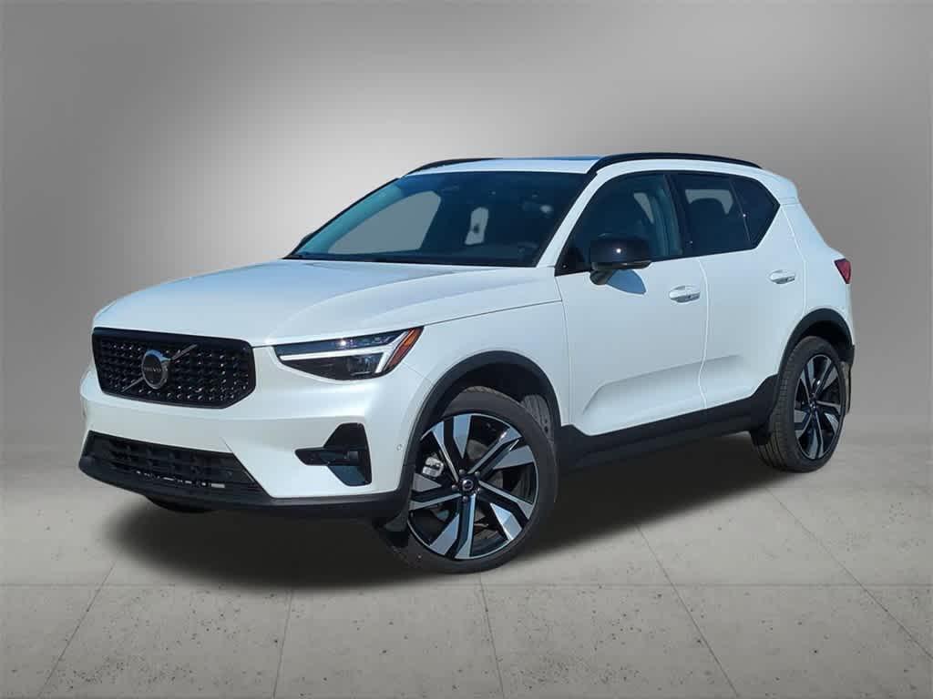 new 2025 Volvo XC40 car, priced at $50,188