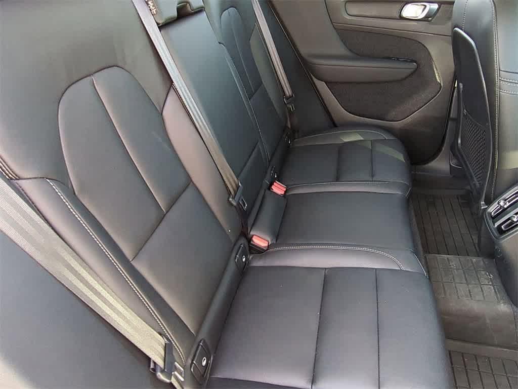 new 2025 Volvo XC40 car, priced at $50,188