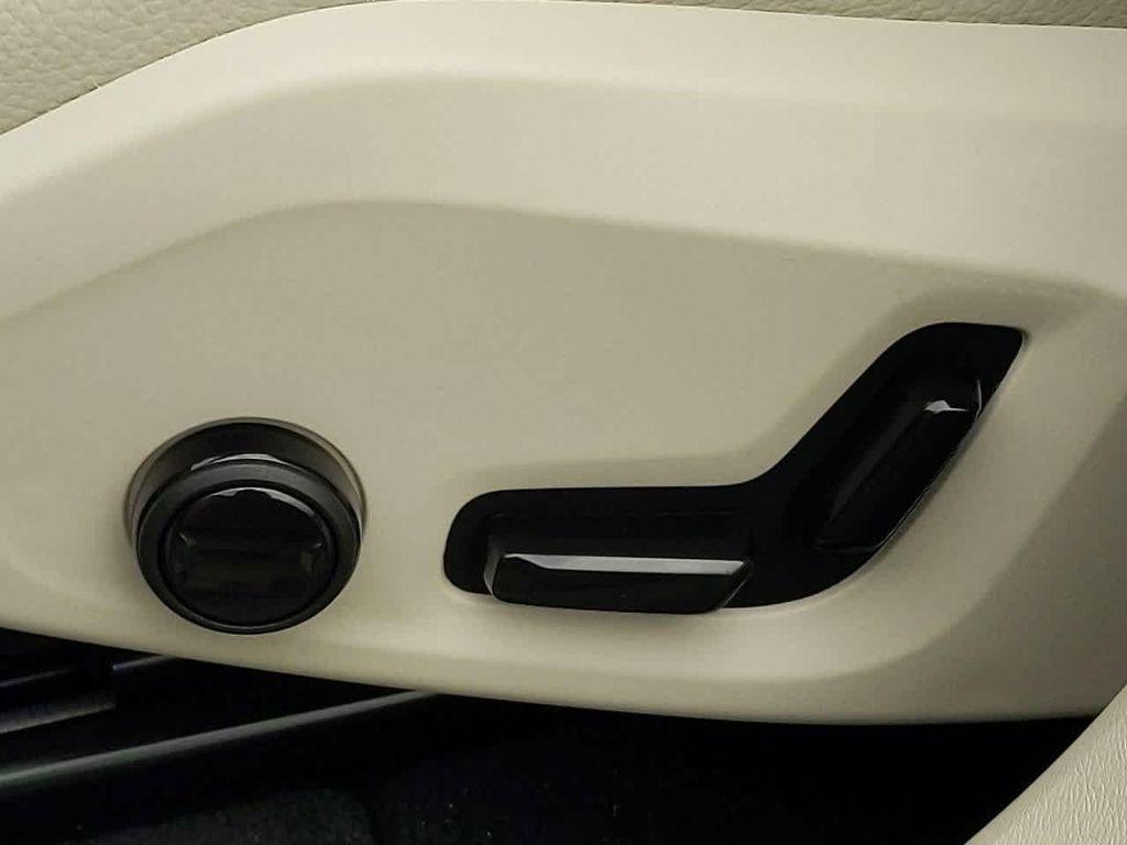 new 2025 Volvo XC60 Plug-In Hybrid car, priced at $63,931