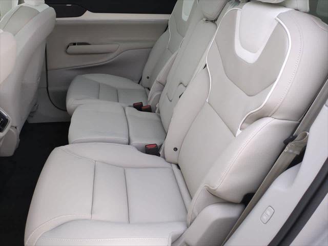 new 2025 Volvo EX90 car, priced at $87,290