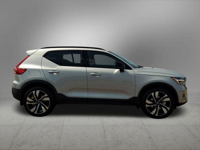 new 2024 Volvo XC40 car, priced at $44,885