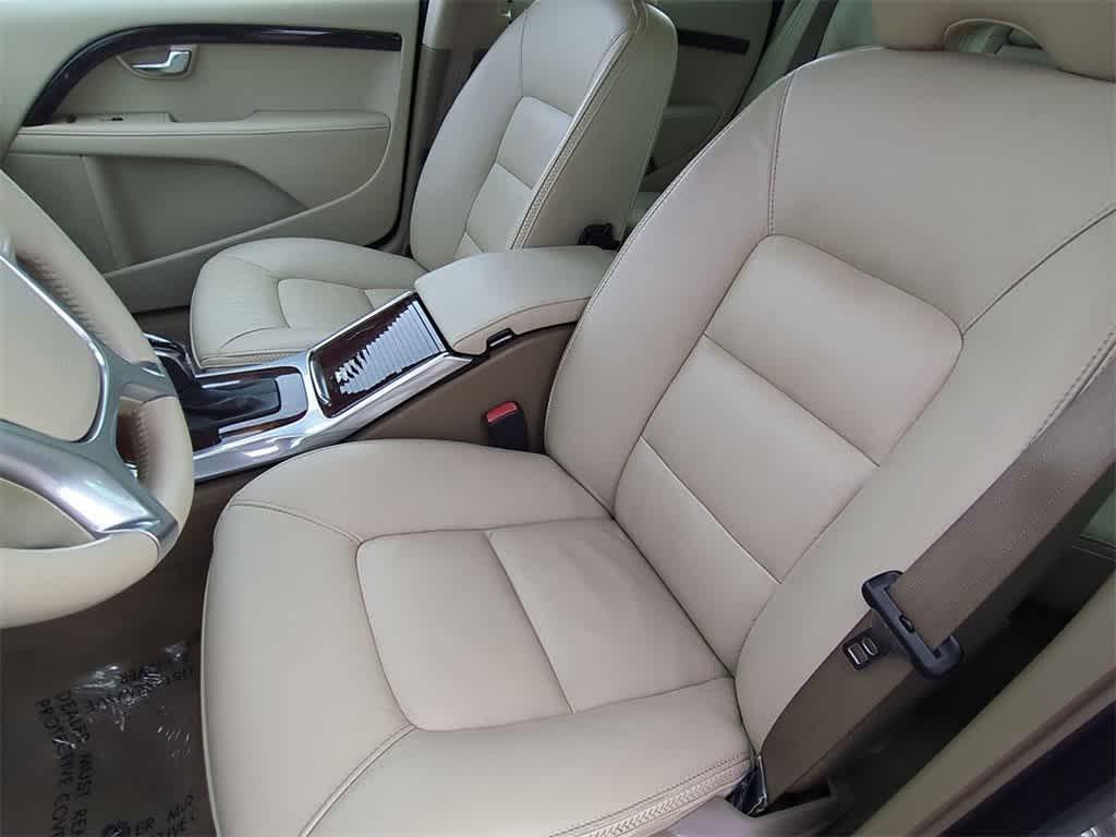 used 2014 Volvo XC70 car, priced at $7,777