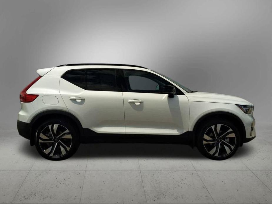 new 2024 Volvo XC40 car, priced at $44,747