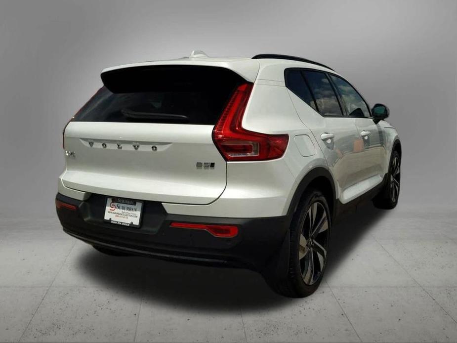 new 2024 Volvo XC40 car, priced at $44,747