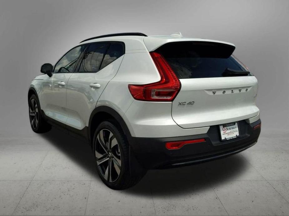 new 2024 Volvo XC40 car, priced at $44,747