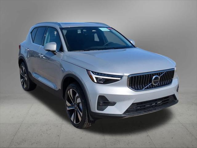 new 2025 Volvo XC40 car, priced at $52,215
