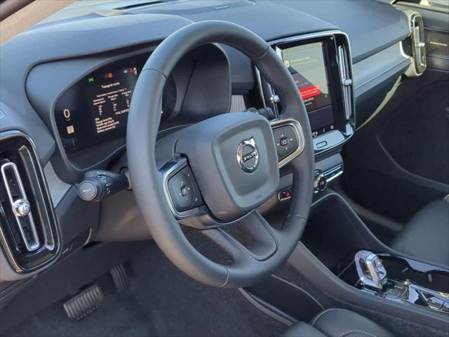 new 2025 Volvo XC40 car, priced at $52,215