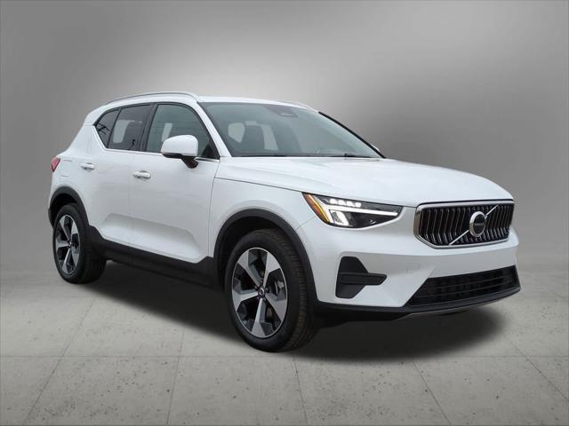 new 2025 Volvo XC40 car, priced at $45,000