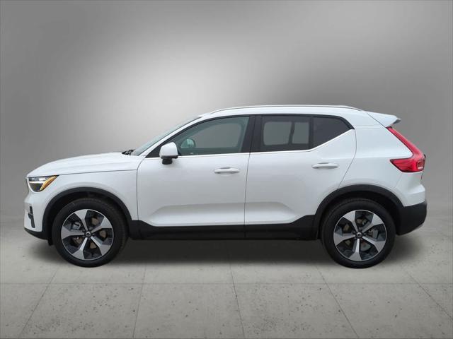 new 2025 Volvo XC40 car, priced at $45,000