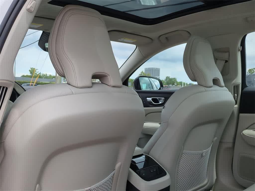 used 2024 Volvo S60 Recharge Plug-In Hybrid car, priced at $37,352