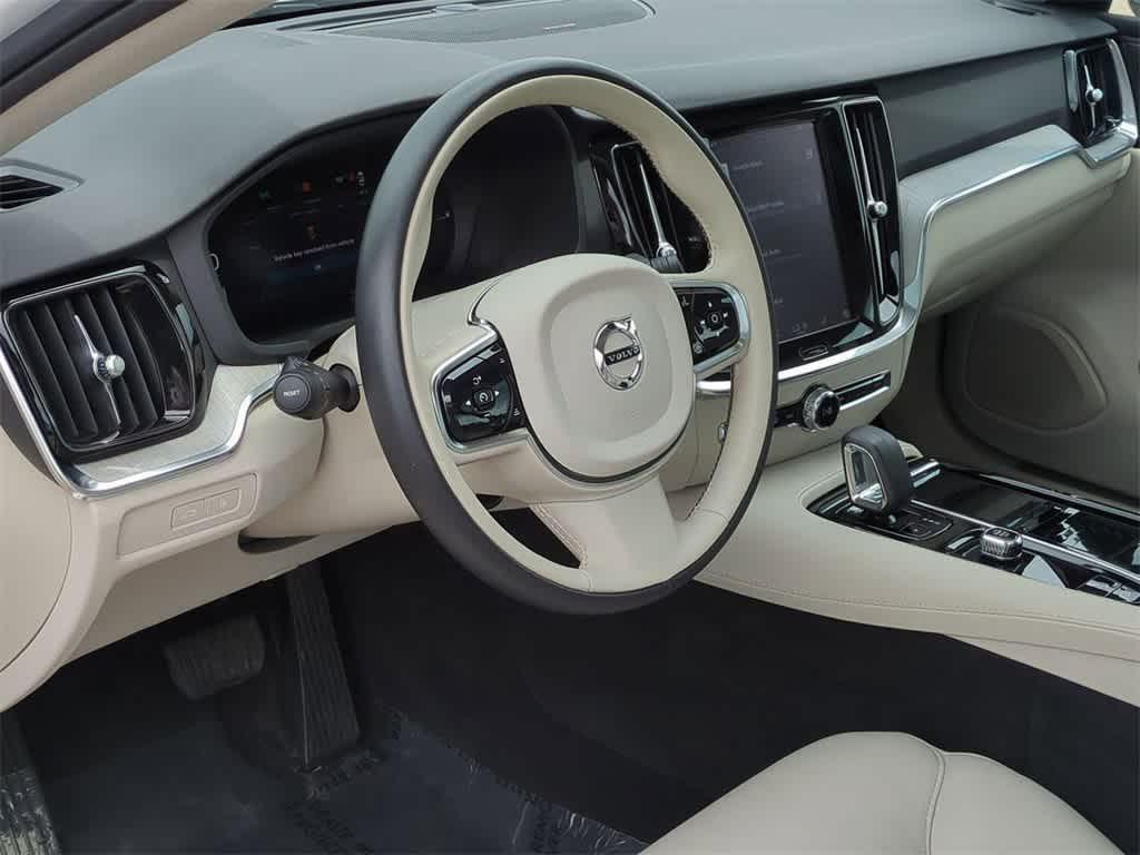 used 2024 Volvo S60 Recharge Plug-In Hybrid car, priced at $37,352