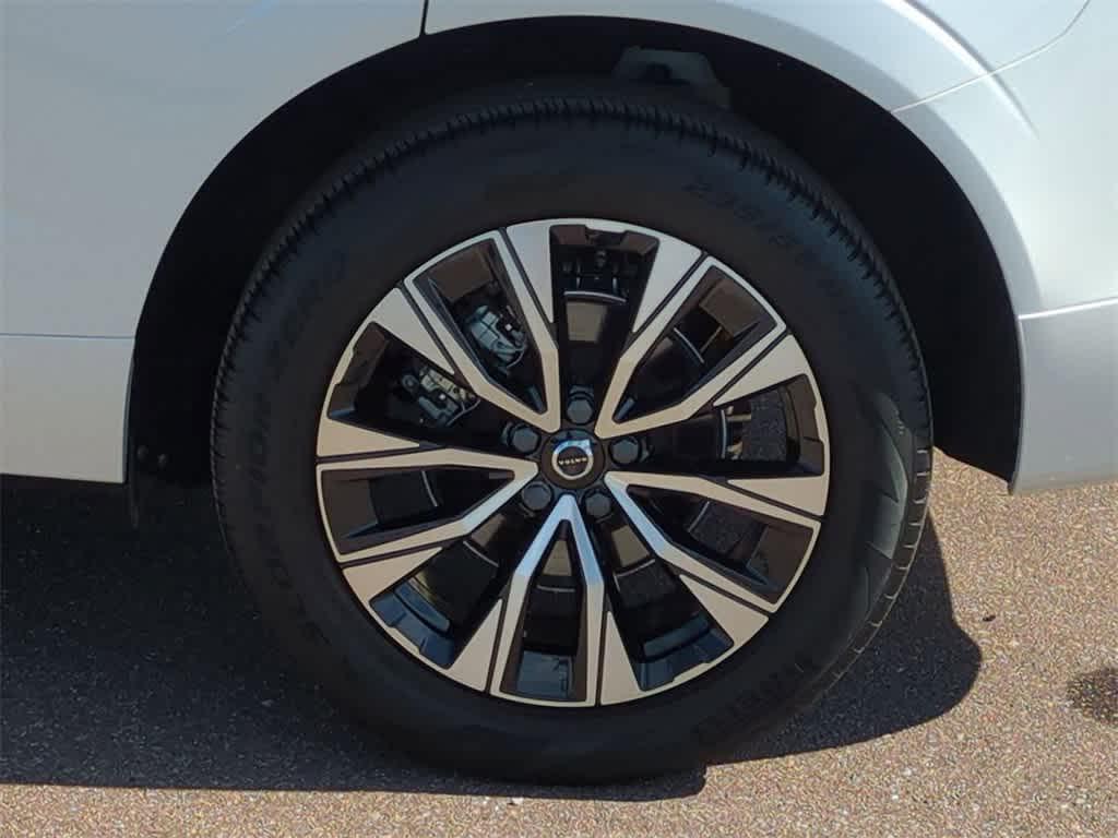 used 2023 Volvo XC60 car, priced at $32,004