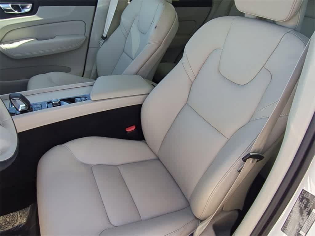 used 2023 Volvo XC60 car, priced at $32,004
