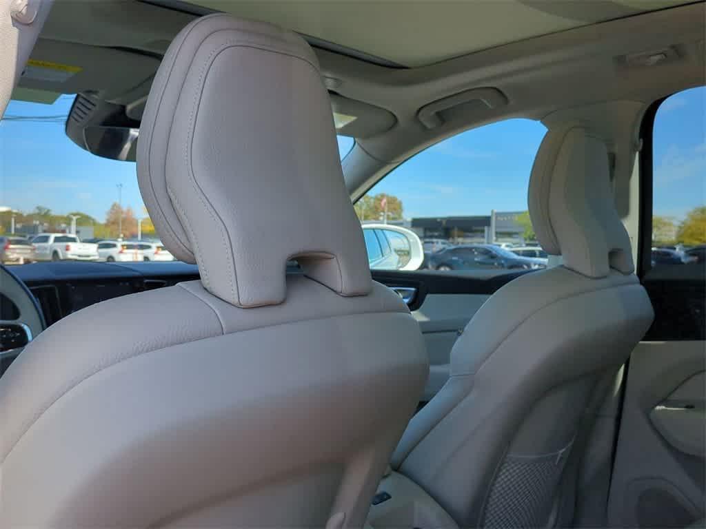 used 2023 Volvo XC60 car, priced at $32,004