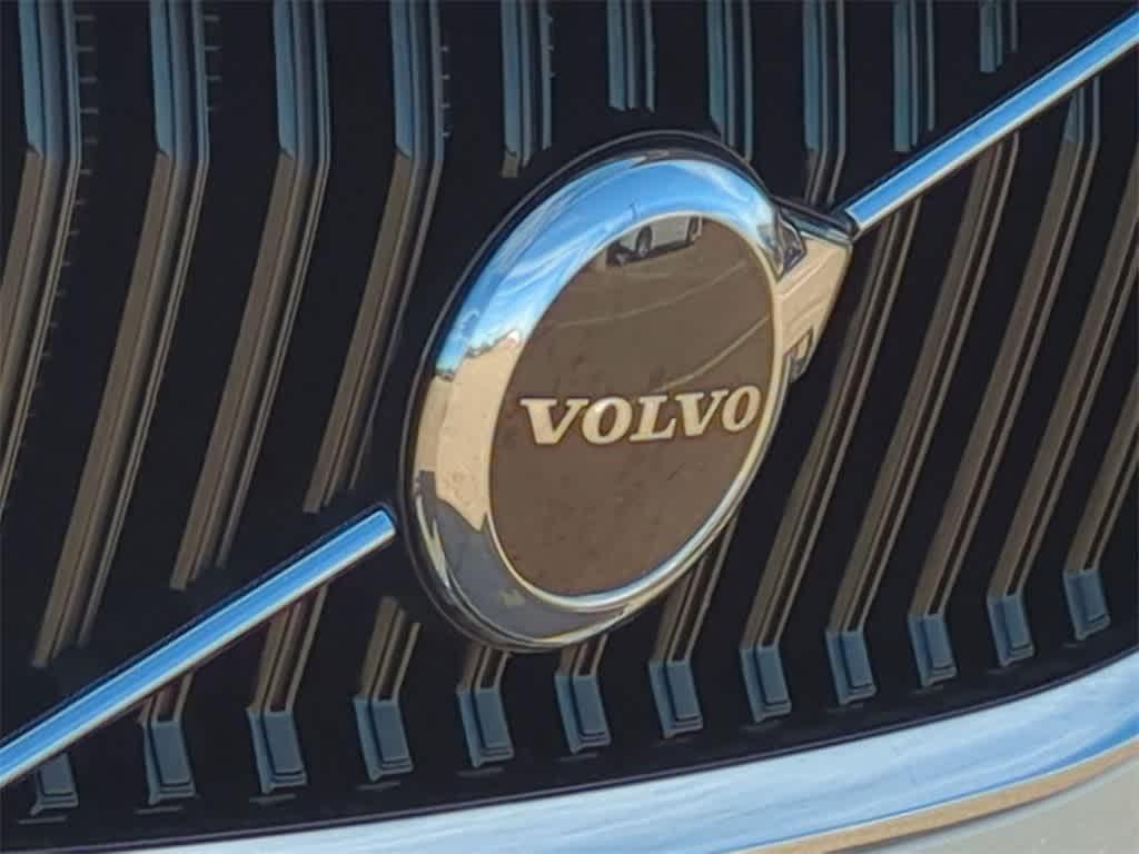 used 2023 Volvo XC60 car, priced at $32,004