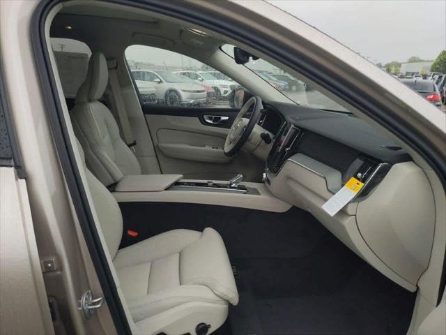 new 2025 Volvo XC60 car, priced at $58,900