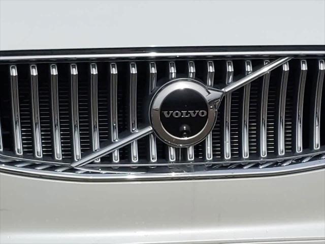 new 2025 Volvo XC90 Plug-In Hybrid car, priced at $82,603