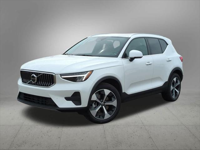 new 2025 Volvo XC40 car, priced at $44,521