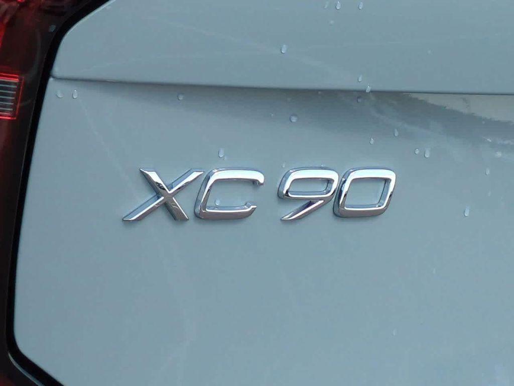 new 2026 Volvo XC90 car, priced at $68,608