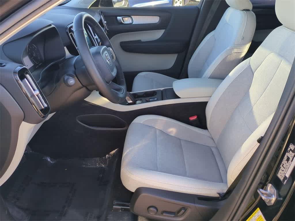 used 2020 Volvo XC40 car, priced at $19,977