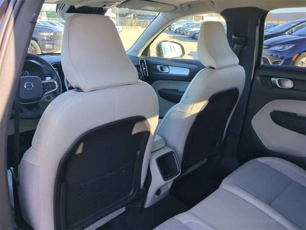 used 2020 Volvo XC40 car, priced at $19,977