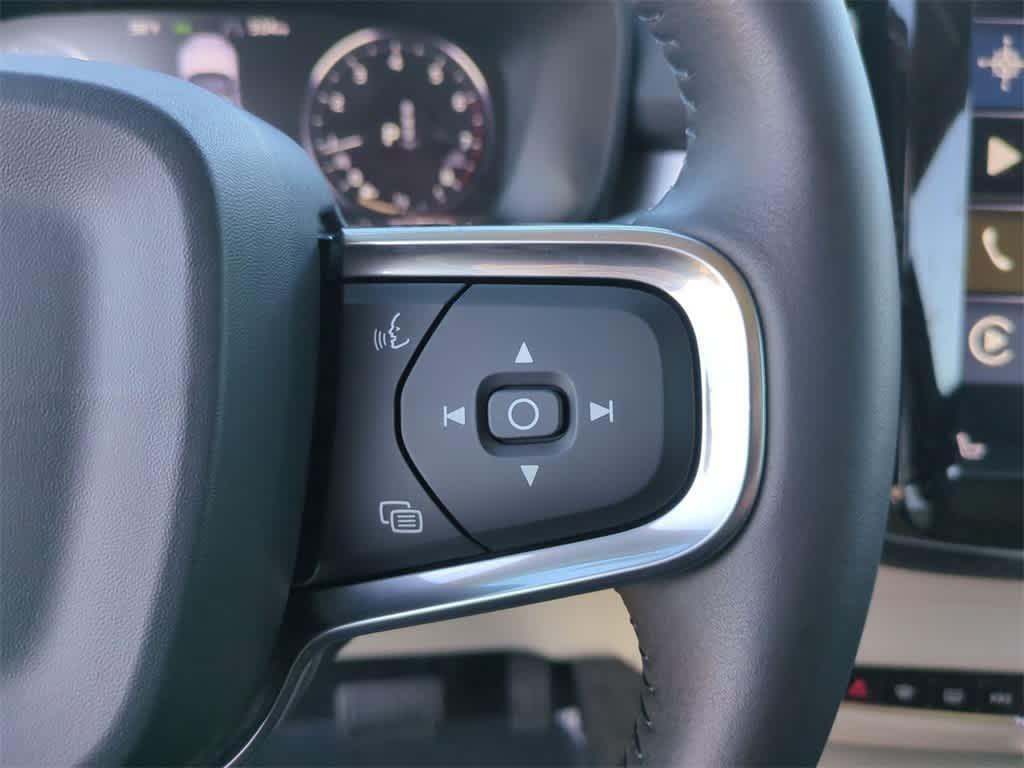 used 2020 Volvo XC40 car, priced at $19,977