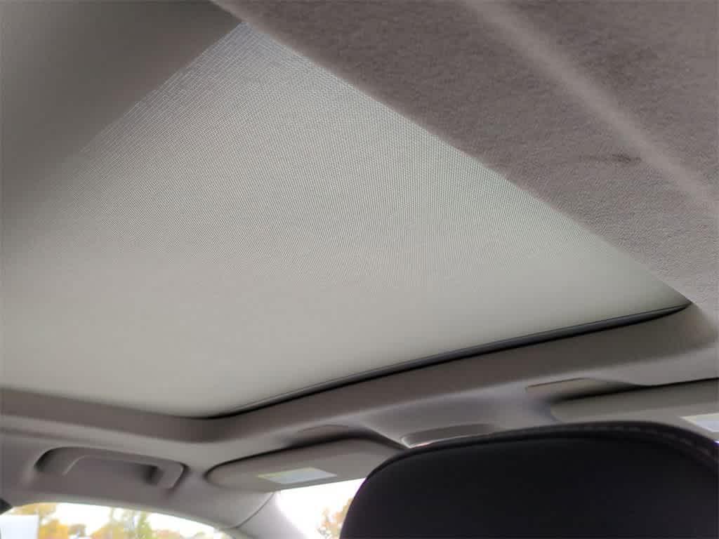 used 2020 Volvo XC40 car, priced at $22,477