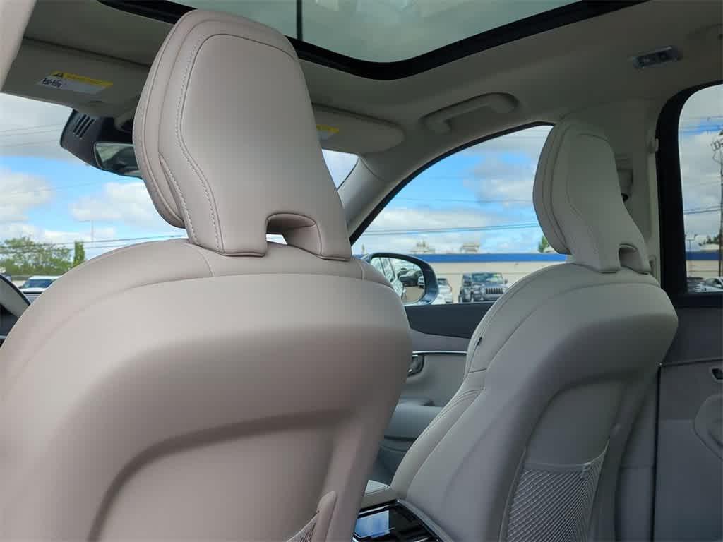 used 2022 Volvo XC90 car, priced at $35,977