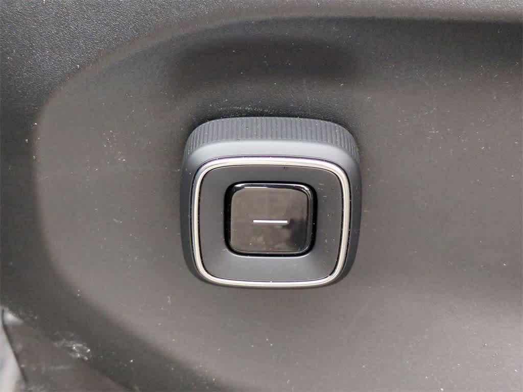 new 2025 Volvo EX90 car, priced at $82,640