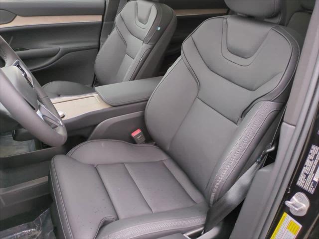 new 2025 Volvo EX90 car, priced at $82,640