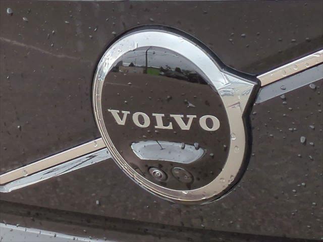 new 2025 Volvo EX90 car, priced at $82,640