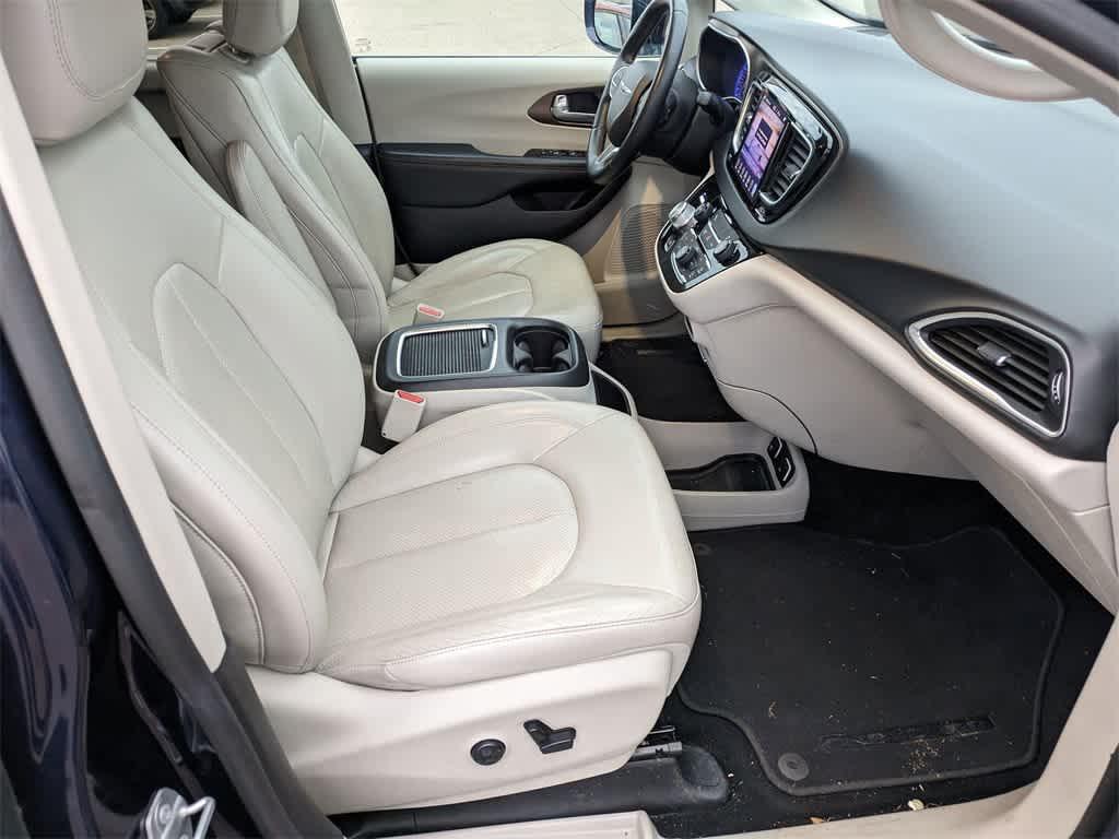 used 2017 Chrysler Pacifica car, priced at $15,012