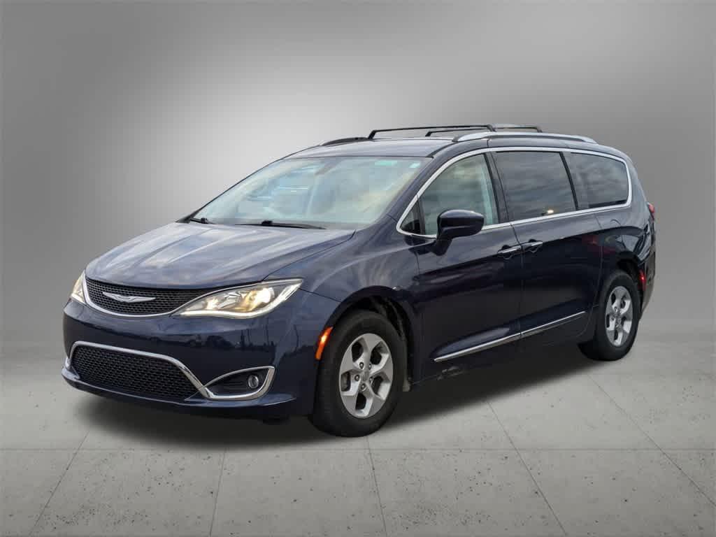 used 2017 Chrysler Pacifica car, priced at $15,012