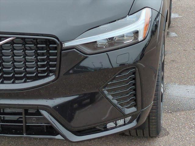 new 2025 Volvo XC60 car, priced at $61,400