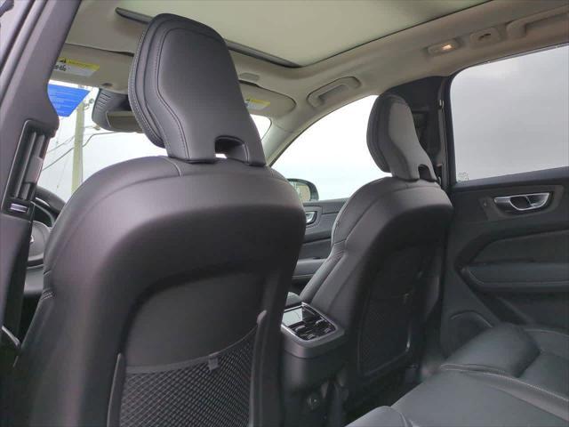 new 2025 Volvo XC60 car, priced at $61,400