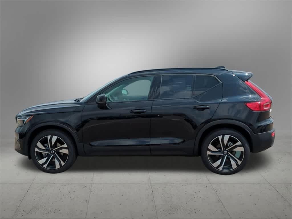 new 2025 Volvo XC40 car, priced at $48,000