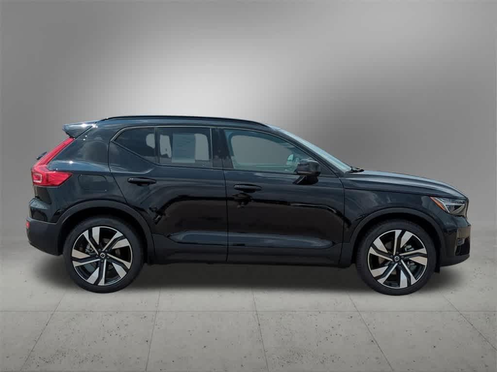 new 2025 Volvo XC40 car, priced at $48,000