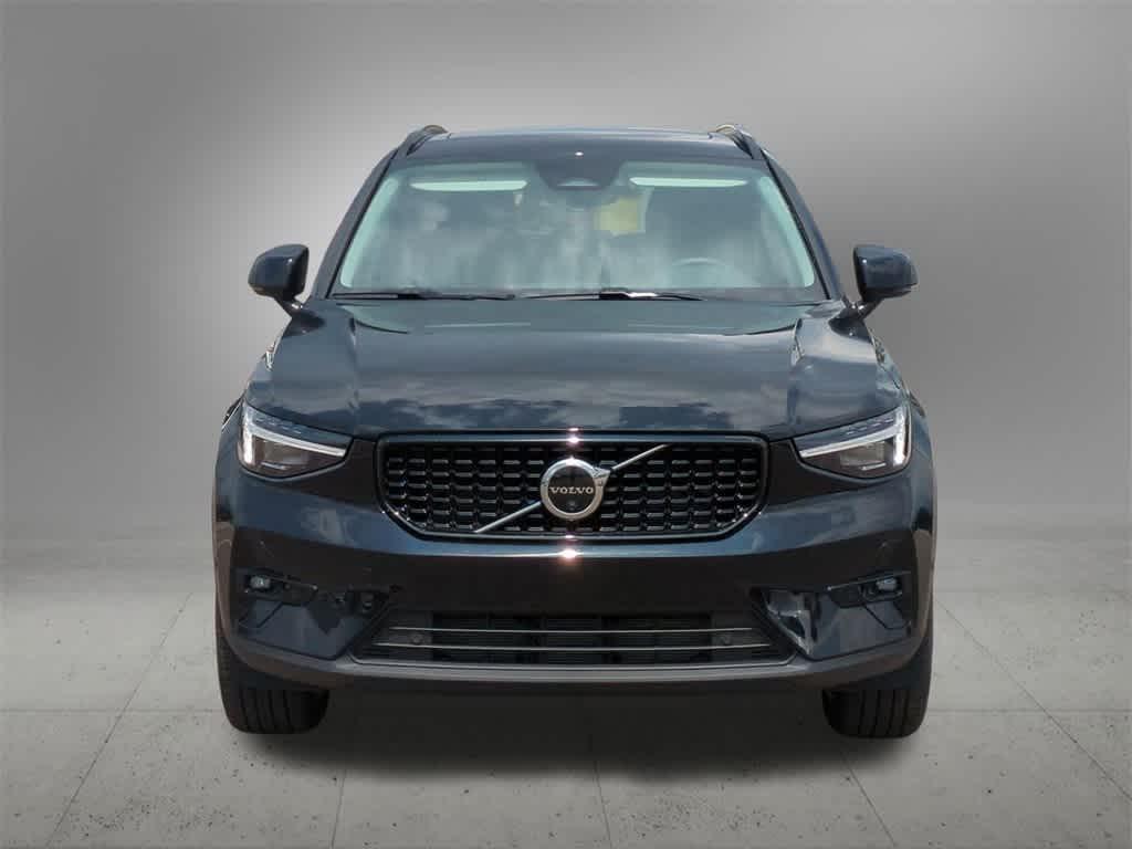 new 2025 Volvo XC40 car, priced at $48,000