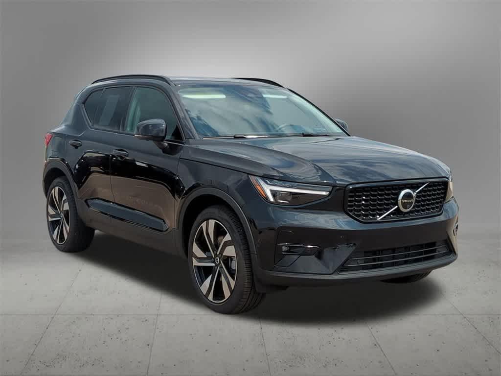 new 2025 Volvo XC40 car, priced at $48,000