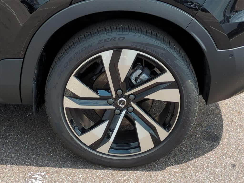 new 2025 Volvo XC40 car, priced at $48,000