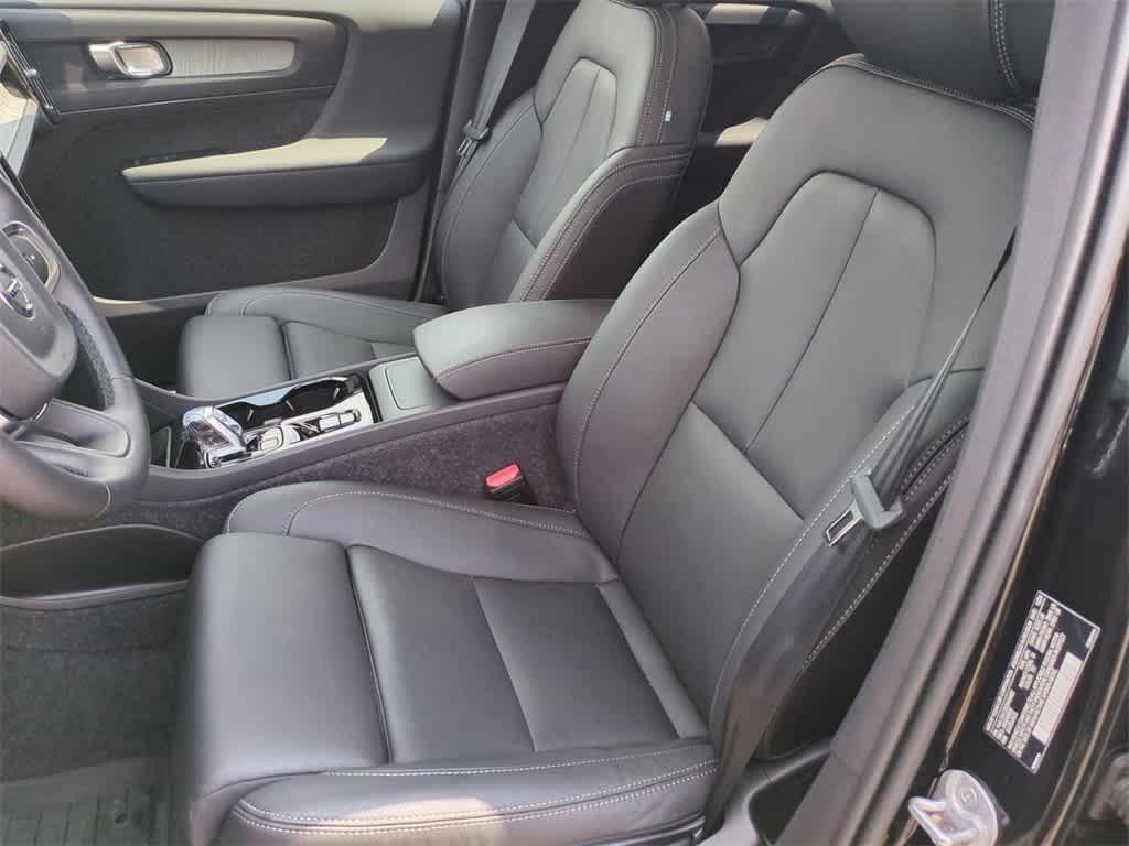 new 2025 Volvo XC40 car, priced at $48,000