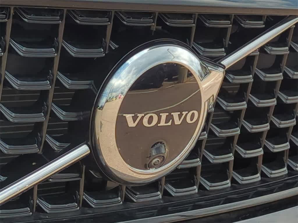 new 2025 Volvo XC40 car, priced at $48,000