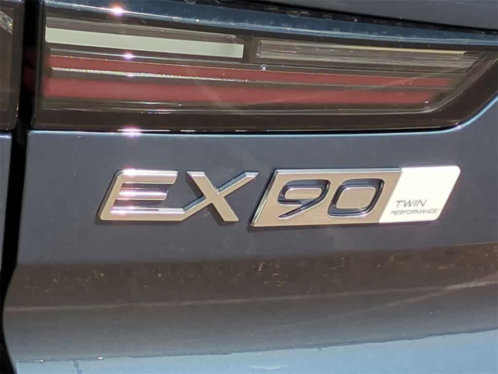 new 2025 Volvo EX90 car, priced at $92,675
