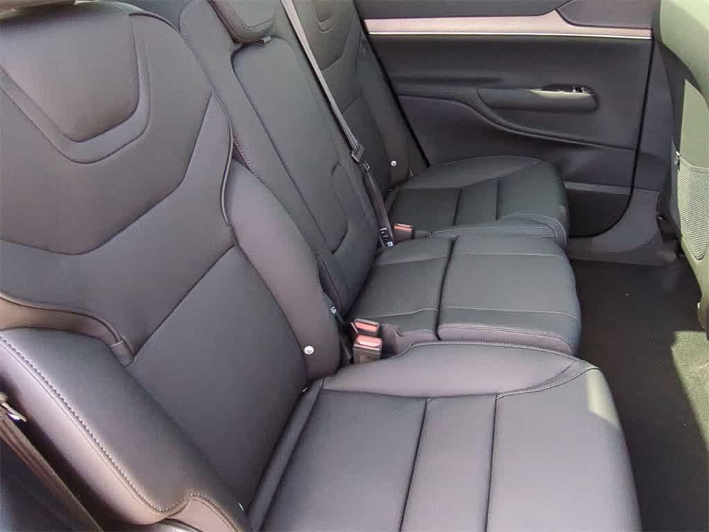 new 2025 Volvo EX90 car, priced at $92,675