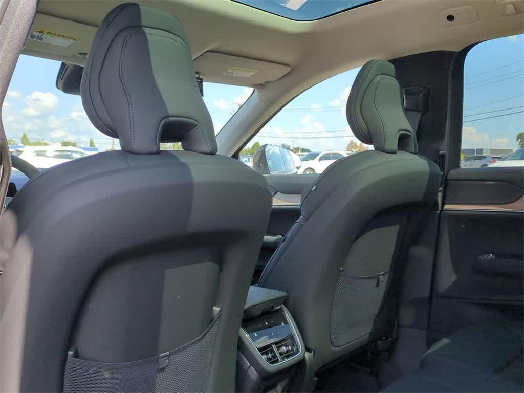 new 2025 Volvo EX90 car, priced at $92,675