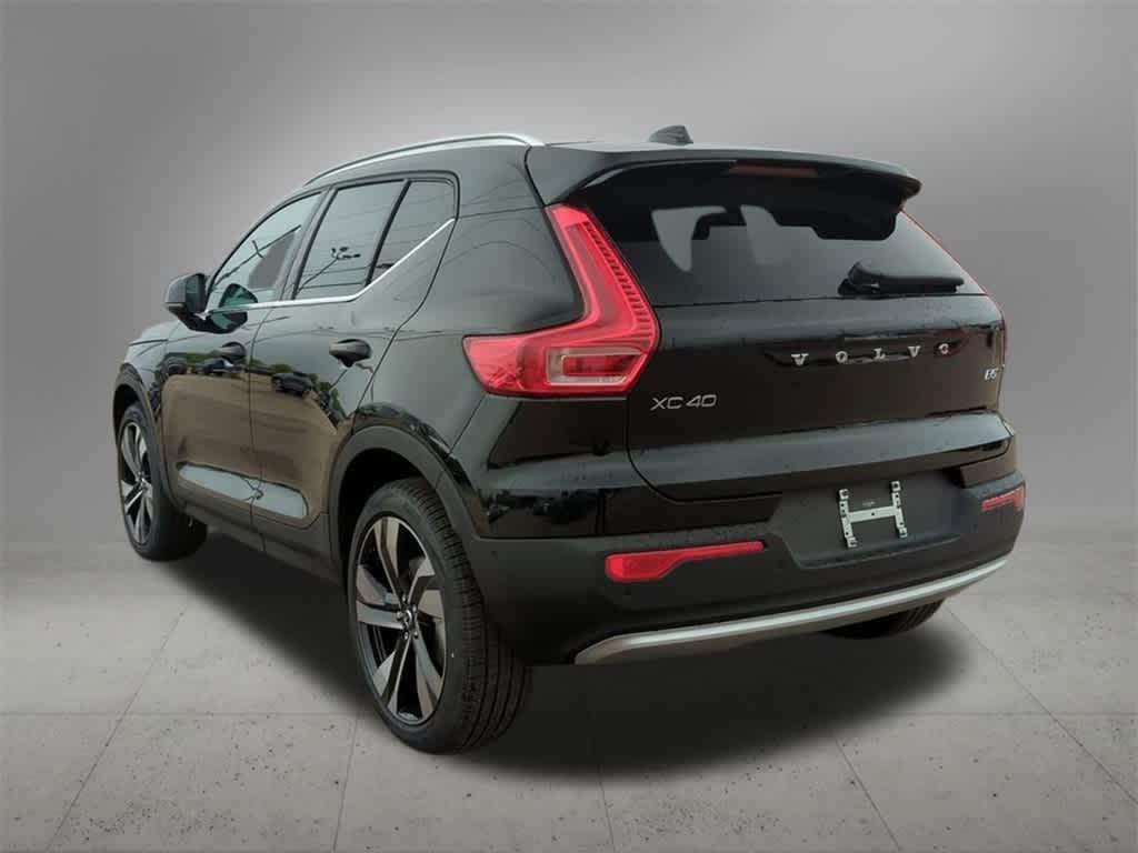new 2025 Volvo XC40 car, priced at $52,235